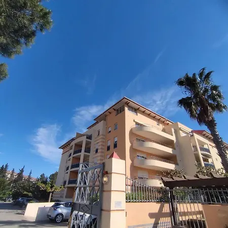 T3 Calme, Climatisation, Wifi, Parking, Balcon 公寓 *
