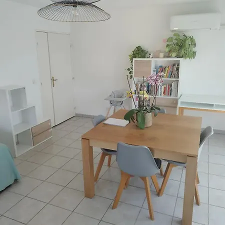 公寓 T3 Calme, Climatisation, Wifi, Parking, Balcon Fréjus