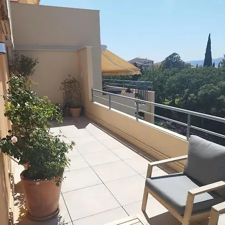 公寓 T3 Calme, Climatisation, Wifi, Parking, Balcon Fréjus